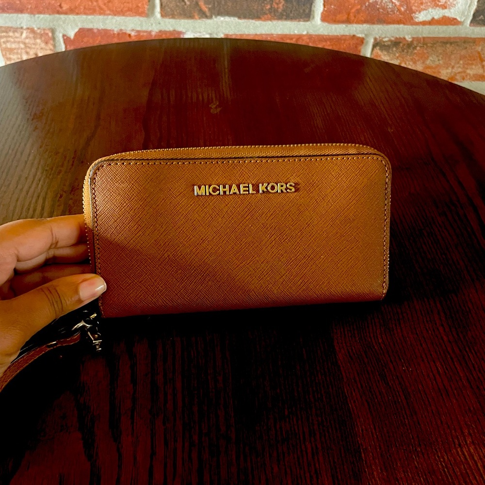 Wristlet
